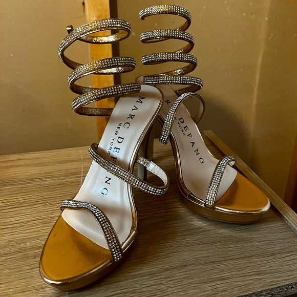 Marc DeFang Heels Size 6 - Picture 1 of 5